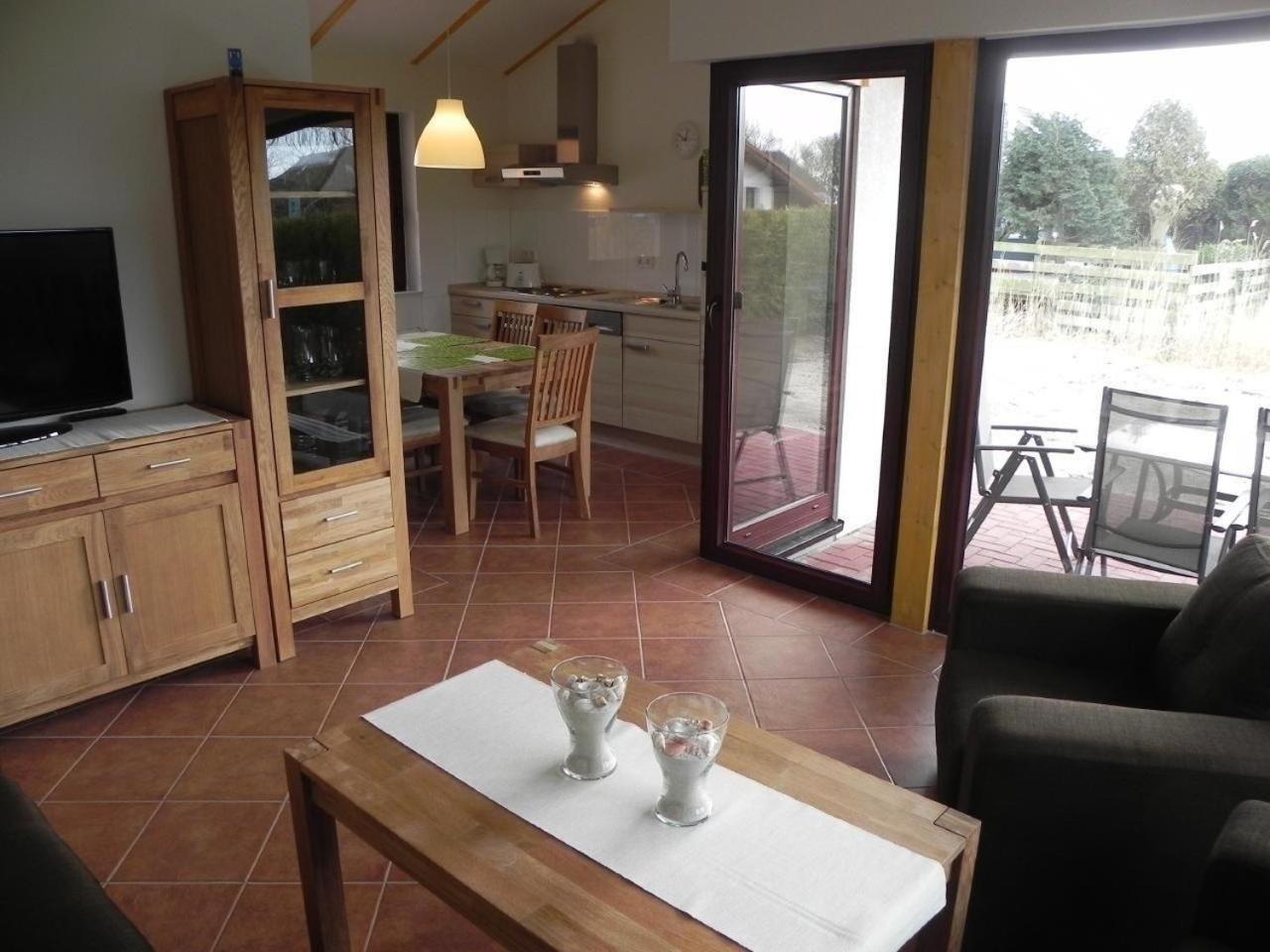 M1 Ferienhaus Mit Garten, Terrasse Und Carport 布特亚丁根 外观 照片